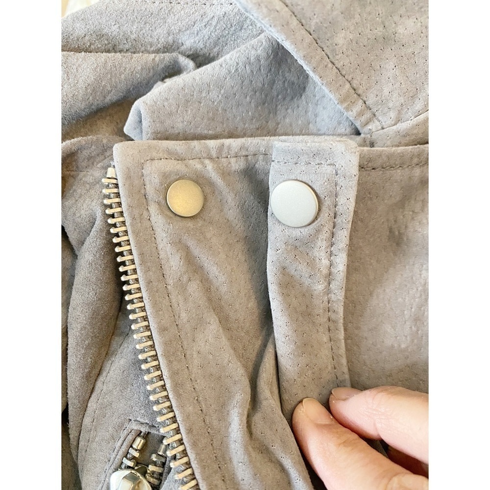 BlankNYC Gray Suede Leather
Asymmetrical Moto Jacket New Size XS - Picture 10 of 14